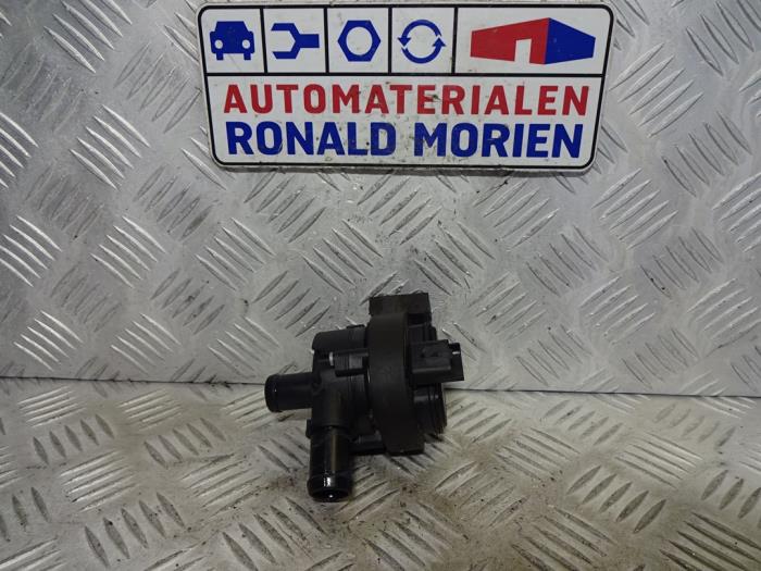 Begagnade Extra vattenpump Nissan X-Trail (T32) 2.0 dCi All Mode Pris € 35,00 Marginaltabell erbjuds av Automaterialen Ronald Morien B.V.