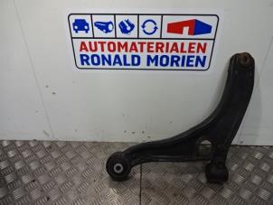 Usagé Bras de suspension avant droit Renault Master Prix € 75,00 Règlement à la marge proposé par Automaterialen Ronald Morien B.V.
