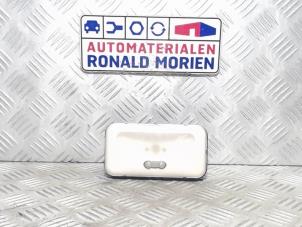 Usagé Eclairage intérieur arrière Renault Master Prix € 7,50 Règlement à la marge proposé par Automaterialen Ronald Morien B.V.