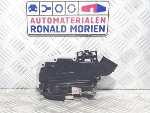 Used Front door lock mechanism 4-door, right Nissan X-Trail (T32) 2.0 dCi All Mode Price € 65,00 Margin scheme offered by Automaterialen Ronald Morien B.V.