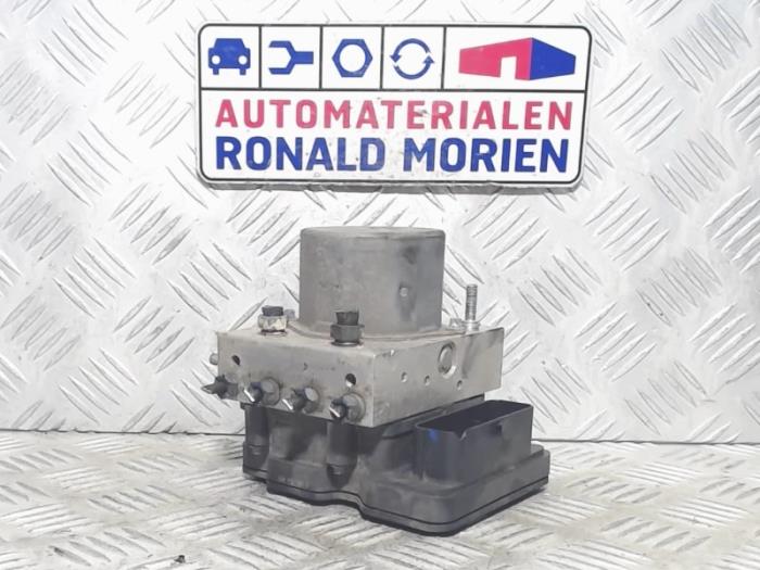 Begagnade ABS-pump Ford Transit 2.2 TDCi 16V RWD Pris € 345,00 Marginaltabell erbjuds av Automaterialen Ronald Morien B.V.