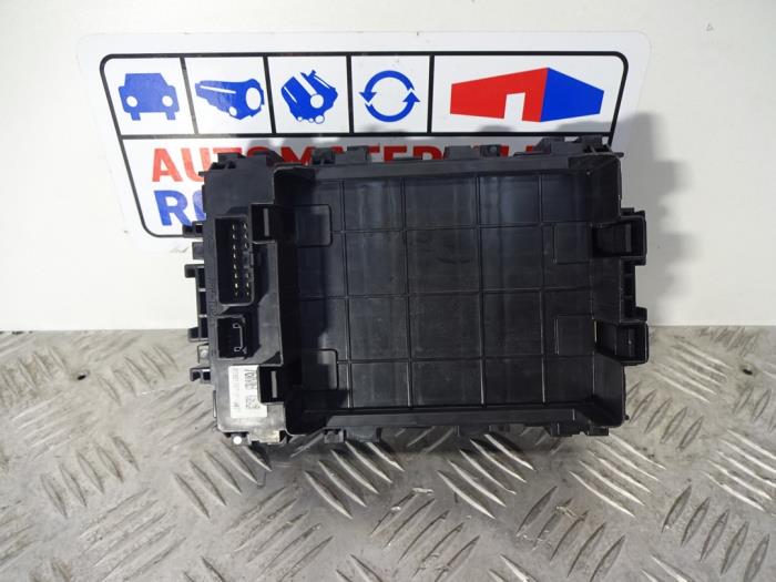 Fuse box Suzuki Celerio 1.0 12V 0095130710240055