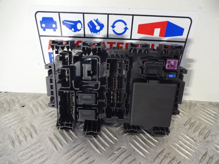 Fuse box Suzuki Celerio 1.0 12V 0095130710240055