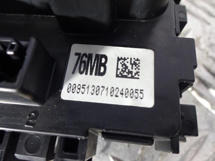 Fuse box Suzuki Celerio 1.0 12V 0095130710240055