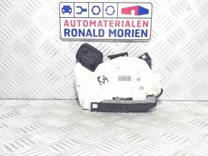 Usagé Serrure arrière droite Skoda Octavia Combi (5EAC) 1.6 TDI Greenline 16V Prix € 19,00 Règlement à la marge proposé par Automaterialen Ronald Morien B.V.
