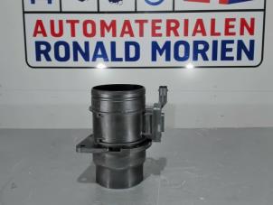 Usados Medidor de masa de aire Volkswagen Passat Precio € 25,00 IVA incluido ofrecido por Automaterialen Ronald Morien B.V.