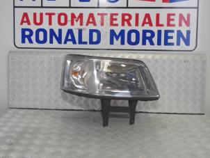 Used Headlight, right Volkswagen Transporter T5 1.9 TDi Price € 30,00 Margin scheme offered by Automaterialen Ronald Morien B.V.