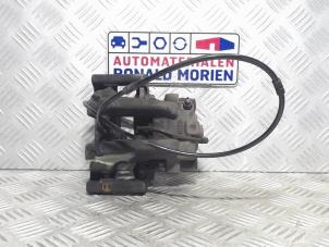Used Rear brake calliper, left BMW 3 serie Touring (F31) 318i 1.5 TwinPower Turbo 12V Price € 49,00 Margin scheme offered by Automaterialen Ronald Morien B.V.