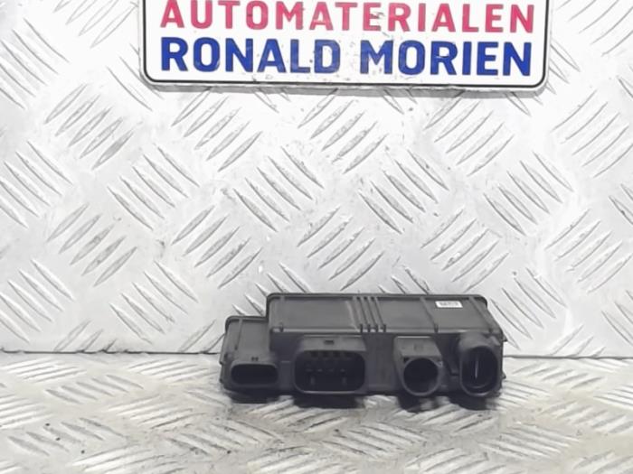Używane Modul (rózne) BMW 3 serie Touring (F31) 318i 1.5 TwinPower Turbo 12V Cena € 25,00 Procedura marży oferowane przez Automaterialen Ronald Morien B.V.