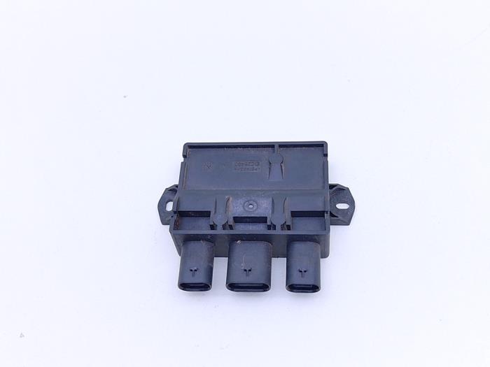 Trunk lid opening control module