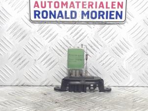 Used Heater resistor Opel Movano Combi 2.3 CDTi Biturbo 16V Price € 15,00 Margin scheme offered by Automaterialen Ronald Morien B.V.