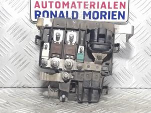 Used Fuse box Opel Movano Combi 2.3 CDTi Biturbo 16V Price € 25,00 Margin scheme offered by Automaterialen Ronald Morien B.V.