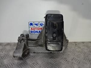 Used Engine mount Iveco Daily Price € 55,00 Margin scheme offered by Automaterialen Ronald Morien B.V.