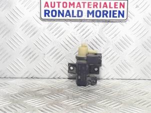 Używane Zawór nadmiarowy Turbo Renault Master IV (FV) Cena € 25,00 Procedura marży oferowane przez Automaterialen Ronald Morien B.V.