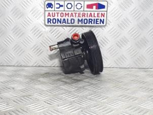 Used Power steering pump Renault Scénic I (JA) 1.6 16V Price € 65,00 Margin scheme offered by Automaterialen Ronald Morien B.V.