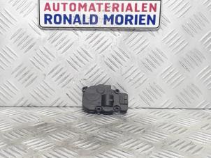 Używane Silnik zaworu nagrzewnicy Volvo XC60 I (DZ) 2.4 D5 20V 220 AWD Cena € 25,00 Procedura marży oferowane przez Automaterialen Ronald Morien B.V.