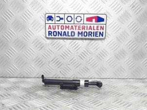 Gebrauchte Scheinwerfersprüher Volvo XC60 I (DZ) 2.4 D5 20V 220 AWD Preis € 15,00 Margenregelung angeboten von Automaterialen Ronald Morien B.V.