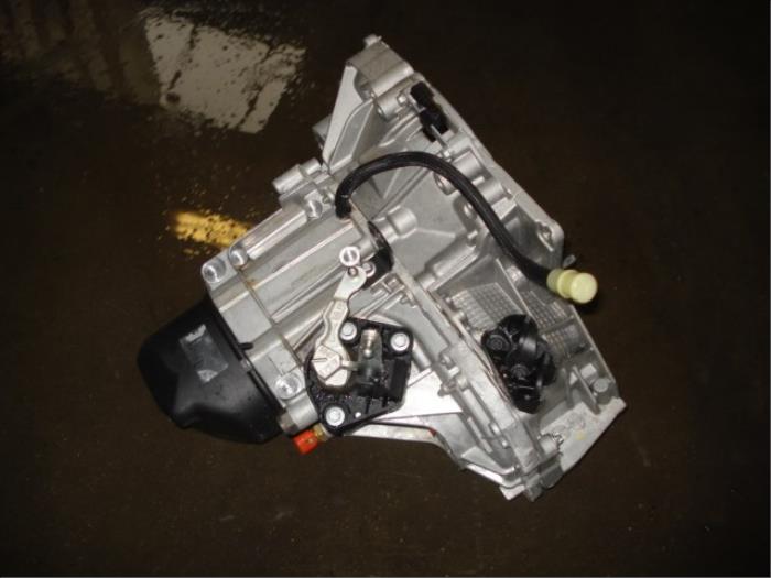 Gearbox from a Renault Clio III Estate/Grandtour (KR) 1.2 16V TCE 100 2011
