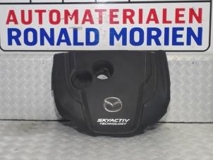 Używane Pokrywa silnika Mazda CX-5 (KE,GH) 2.2 SkyActiv-D 150 16V 2WD Cena € 65,00 Procedura marży oferowane przez Automaterialen Ronald Morien B.V.
