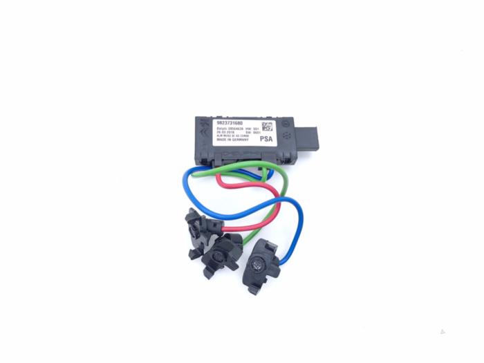 Begagnade Sensor (övriga) Opel Crossland (X) 1.6 CDTi 120 Pris € 39,00 Marginaltabell erbjuds av Automaterialen Ronald Morien B.V.