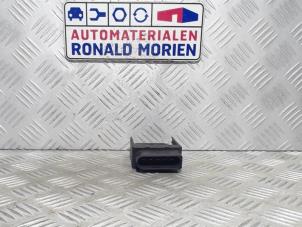 Used Fuel pump relay Seat Leon (5FB) 1.2 TSI 16V Price € 25,00 Margin scheme offered by Automaterialen Ronald Morien B.V.