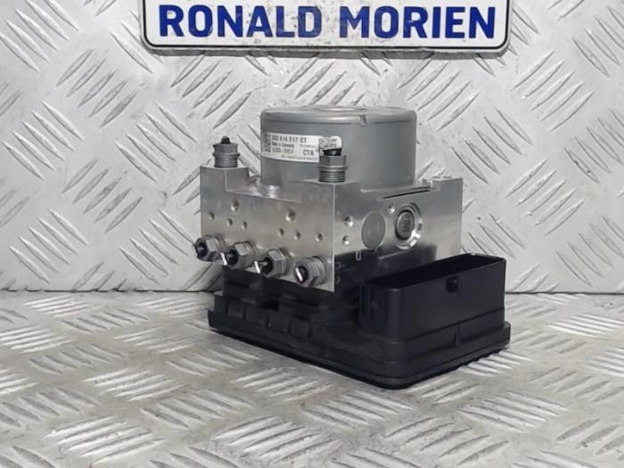 Usagé Pompe ABS Seat Leon (5FB) 1.8 TSI Ecomotive 16V Prix € 295,00 Règlement à la marge proposé par Automaterialen Ronald Morien B.V.