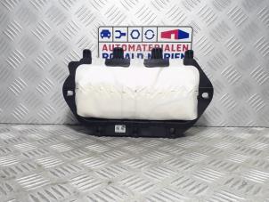 Usagé Airbag droite (tableau de bord) Citroen C3 (SX/SW) 1.2 Vti 12V PureTech Prix € 125,00 Règlement à la marge proposé par Automaterialen Ronald Morien B.V.