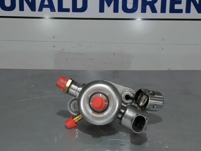 Gebrauchte Hochdruckpumpe Audi A5 Cabrio (F57/F5E) 2.0 TFSI 16V Preis € 125,00 Margenregelung angeboten von Automaterialen Ronald Morien B.V.