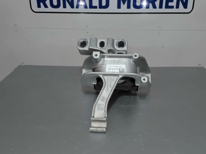 Usagé Support moteur Volkswagen T-Roc I 2.0 TDI 150 4Motion 16V Prix € 48,40 Prix TTC proposé par Automaterialen Ronald Morien B.V.