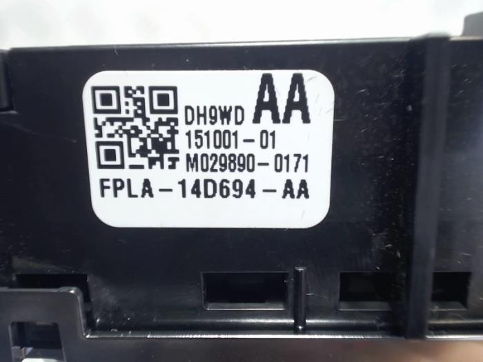 Interruptor de calefactor de asiento de un Land Rover Range Rover Evoque (LVJ/LVS) 2.2 SD4 16V 2016