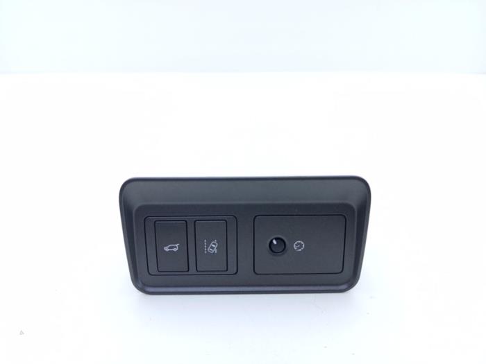 Używane Przelacznik Landrover Range Rover Evoque (LVJ/LVS) 2.2 SD4 16V Cena € 29,00 Procedura marży oferowane przez Automaterialen Ronald Morien B.V.
