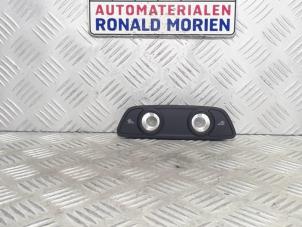 Usagé Eclairage intérieur arrière Audi A4 Prix € 20,00 Prix TTC proposé par Automaterialen Ronald Morien B.V.