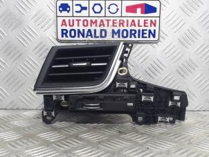 Usagé Aerateur tableau de bord Audi Q7 Prix € 42,35 Prix TTC proposé par Automaterialen Ronald Morien B.V.