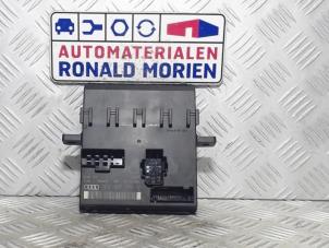 Usados Ordenador body control Audi A4 Avant (B7) 2.0 TDI Precio € 95,00 Norma de margen ofrecido por Automaterialen Ronald Morien B.V.