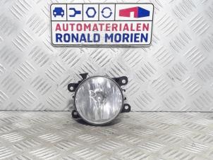 Used Fog light, front right Dacia Duster (SR) Price € 15,00 Margin scheme offered by Automaterialen Ronald Morien B.V.