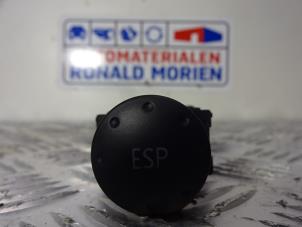 Used ESP switch Audi TT (8N3) 1.8 T 20V Quattro Price € 5,00 Margin scheme offered by Automaterialen Ronald Morien B.V.