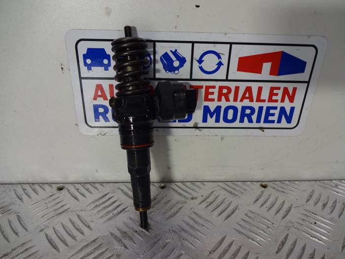 Usagé Injecteurs Audi A4 (B7) 1.9 TDI Prix € 25,00 Règlement à la marge proposé par Automaterialen Ronald Morien B.V.