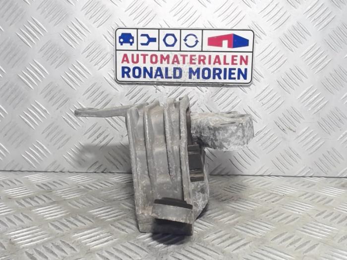 Gebrauchte Motorlager Opel Insignia Mk.I 2.0 CDTI 16V Preis € 25,00 Margenregelung angeboten von Automaterialen Ronald Morien B.V.