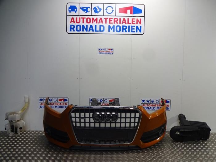 Vorderfront komplett van een Audi Q3 2012