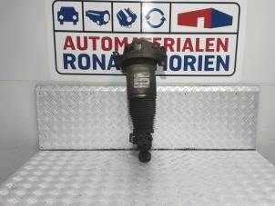 Used Rear shock absorber rod, left Audi Q7 (4LB) 3.0 TDI V6 24V Price € 95,00 Margin scheme offered by Automaterialen Ronald Morien B.V.