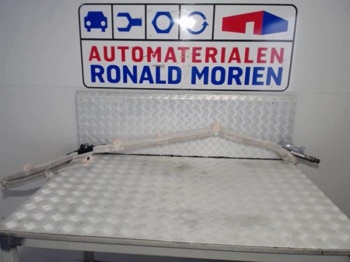 Używane Kurtyna prawa Audi RS 4 (B7) RS4 4.2 V8 40V Cena € 95,00 Procedura marży oferowane przez Automaterialen Ronald Morien B.V.