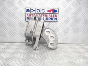 Used Gearbox mount Ford Fiesta 7 Price € 29,00 Margin scheme offered by Automaterialen Ronald Morien B.V.