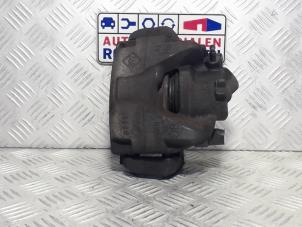 Used Front brake calliper, right Dacia Duster (HS) 1.5 dCi 4x4 Price € 25,00 Margin scheme offered by Automaterialen Ronald Morien B.V.