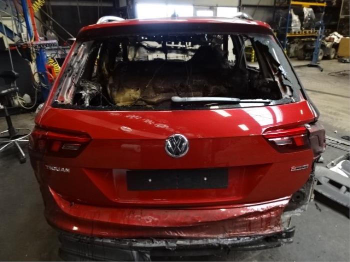 Heckklappe van een Volkswagen Tiguan (AD1) 2.0 TSI 16V BlueMotion Technology 4Motion 2017