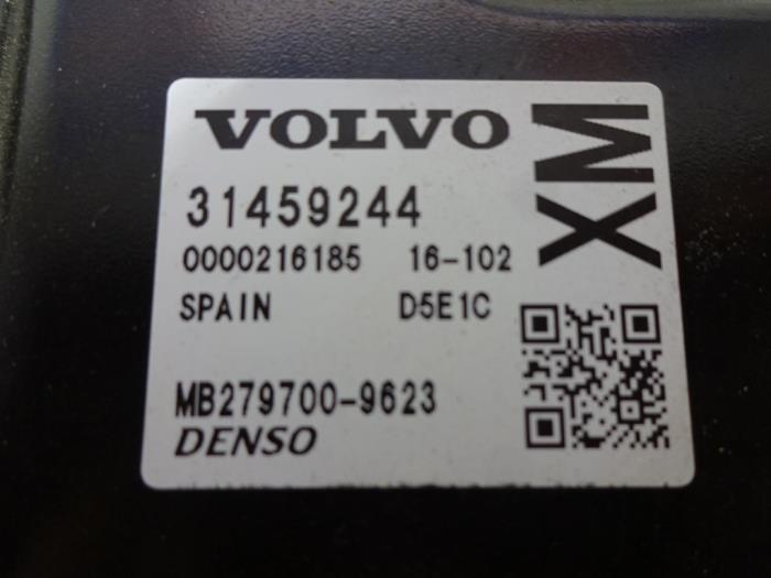 Ordenador de gestión de motor de un Volvo V40 (MV) 2.0 T2 16V 2017