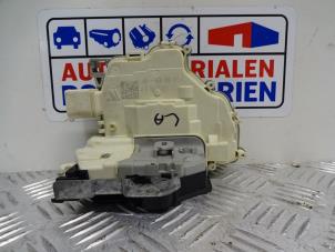 Usagé Serrure arrière gauche Audi Q5 Prix € 75,00 Prix TTC proposé par Automaterialen Ronald Morien B.V.