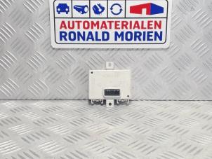 Used Navigation module Renault Trafic New (FL) 2.0 dCi 16V 115 Price € 75,00 Margin scheme offered by Automaterialen Ronald Morien B.V.