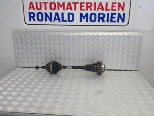 Usagé Arbre de transmission avant gauche Volkswagen Passat Variant (3C5) 1.4 TSI 16V Prix € 95,00 Règlement à la marge proposé par Automaterialen Ronald Morien B.V.