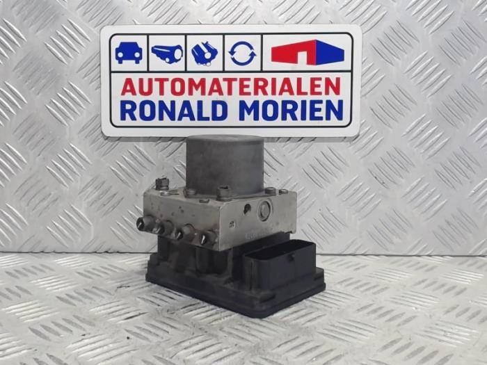 Używane Pompa ABS Fiat 500L (199) 0.9 TwinAir Turbo 105 Cena € 225,00 Procedura marży oferowane przez Automaterialen Ronald Morien B.V.