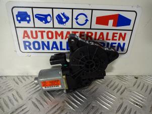Begagnade Motor, dörrfönster Hyundai Tucson (TL) 1.6 GDi 16V 2WD Pris € 75,00 Marginaltabell erbjuds av Automaterialen Ronald Morien B.V.